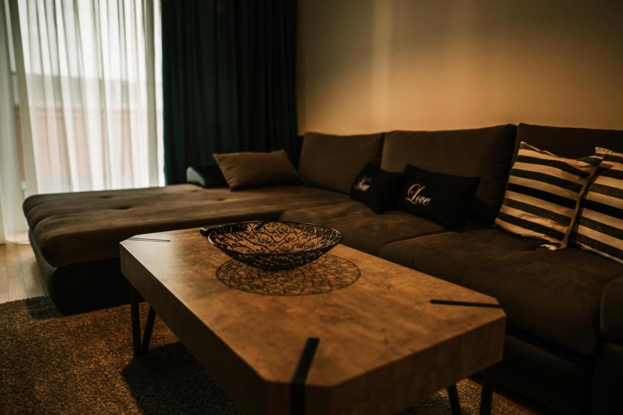 Downtown Premium Apartments Brasov Bagian luar foto