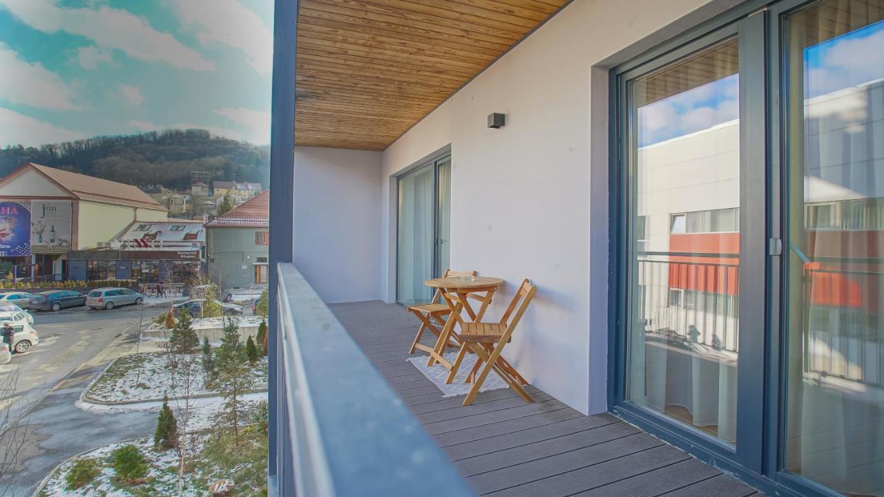 Downtown Premium Apartments Brasov Bagian luar foto