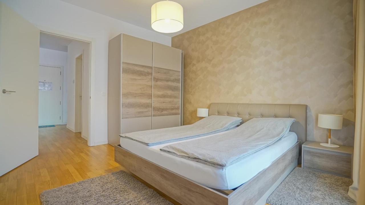 Downtown Premium Apartments Brasov Bagian luar foto