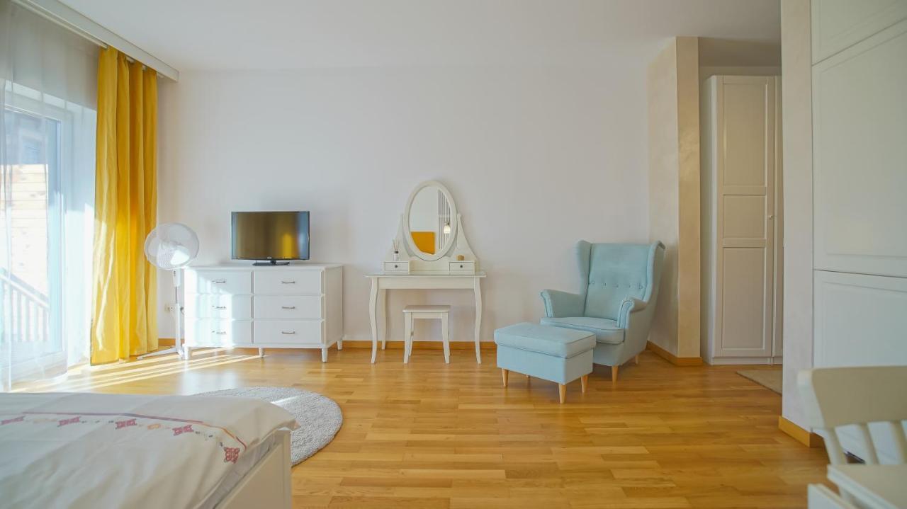 Downtown Premium Apartments Brasov Bagian luar foto
