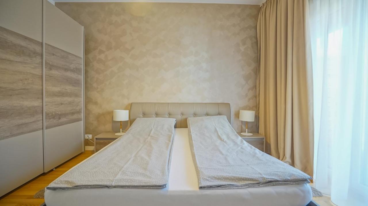Downtown Premium Apartments Brasov Bagian luar foto